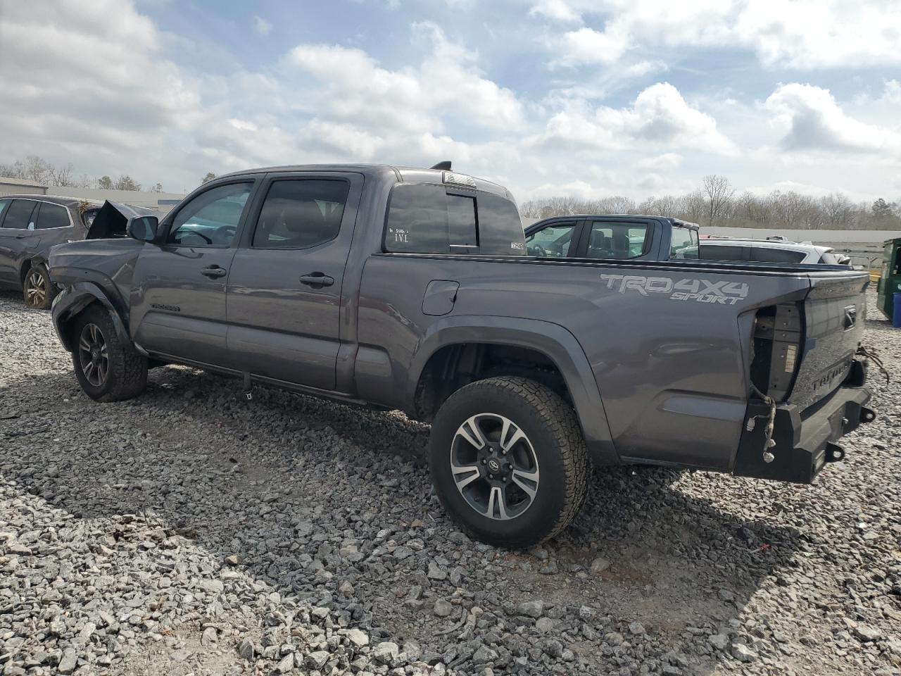 2017 TOYOTA TACOMA DOU - Фото 2