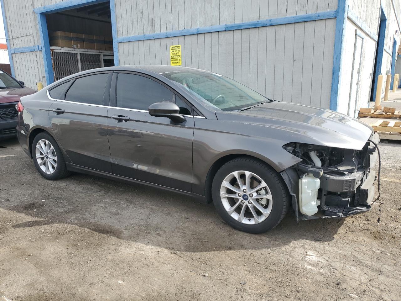 2020 FORD FUSION SE - Image 4