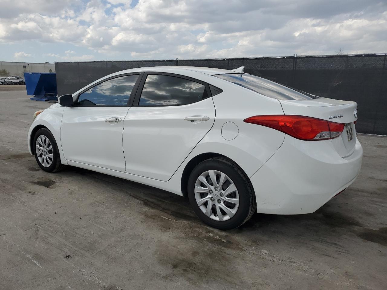 2011 HYUNDAI ELANTRA GL - Image 2