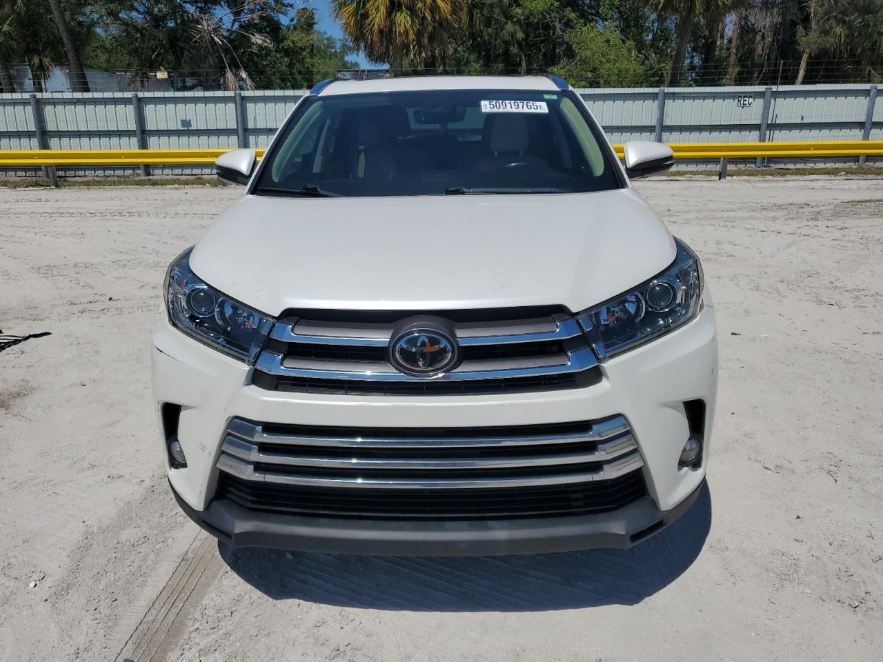 2018 TOYOTA HIGHLANDER - Image 5