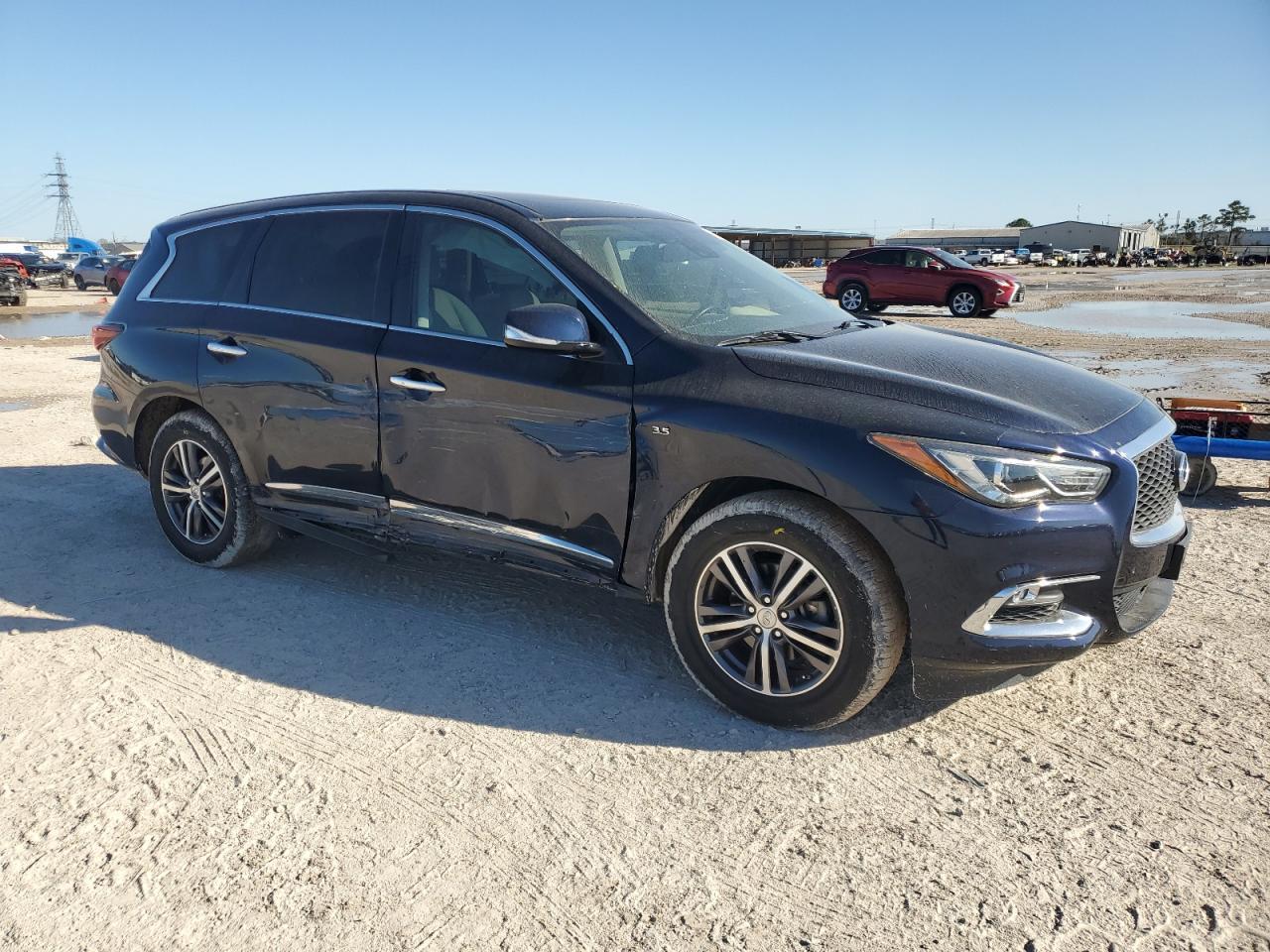 2019 INFINITI QX60 LUXE - Image 4