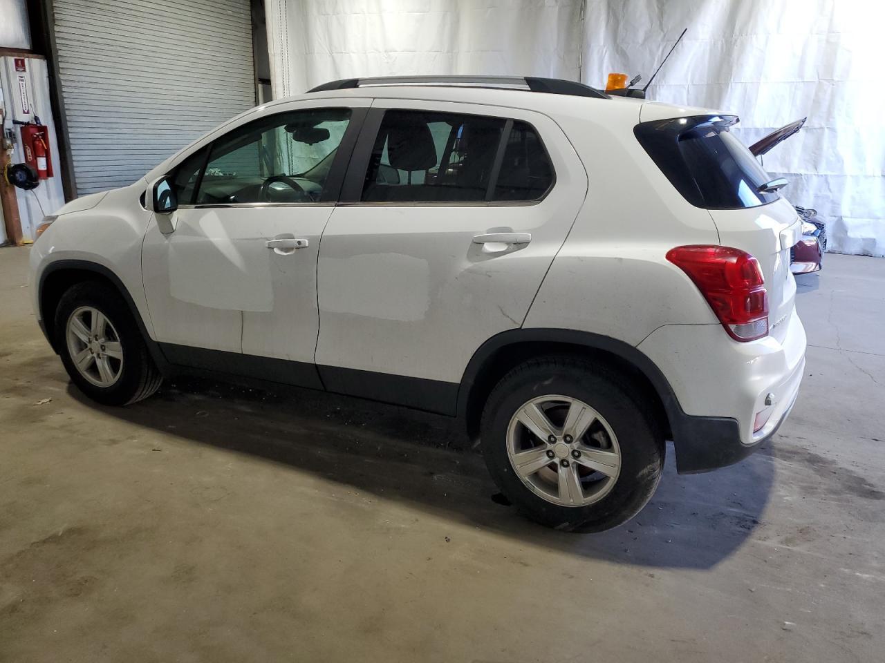 2019 CHEVROLET TRAX 1LT - Image 2
