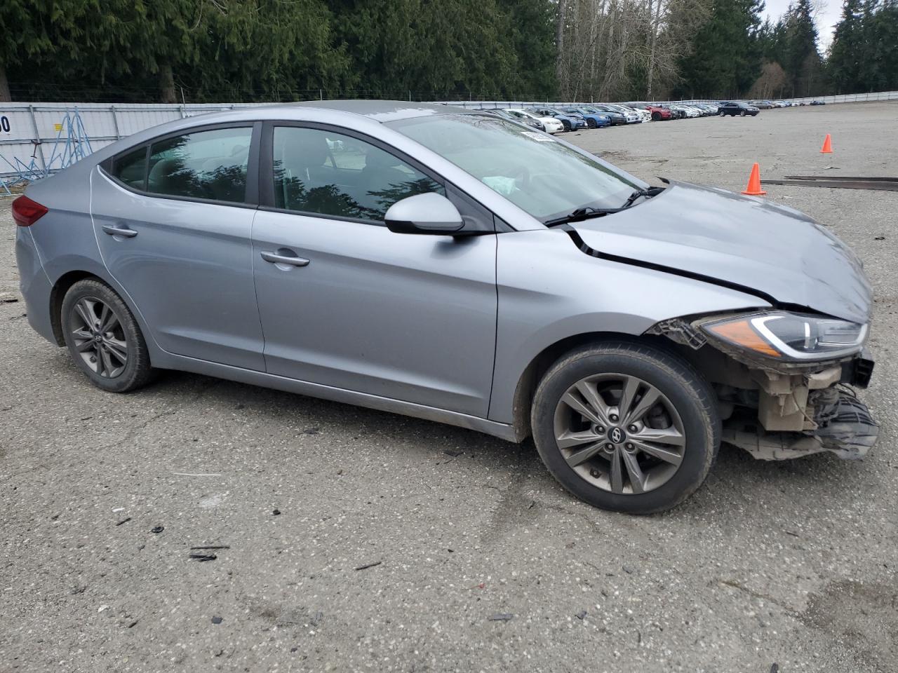 2017 HYUNDAI ELANTRA SE - Image 4