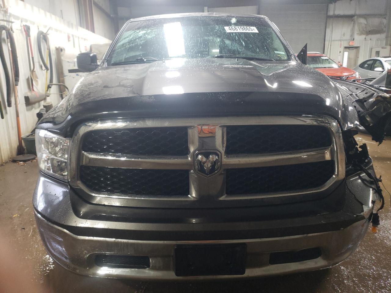 2017 RAM 1500 SLT - Image 5