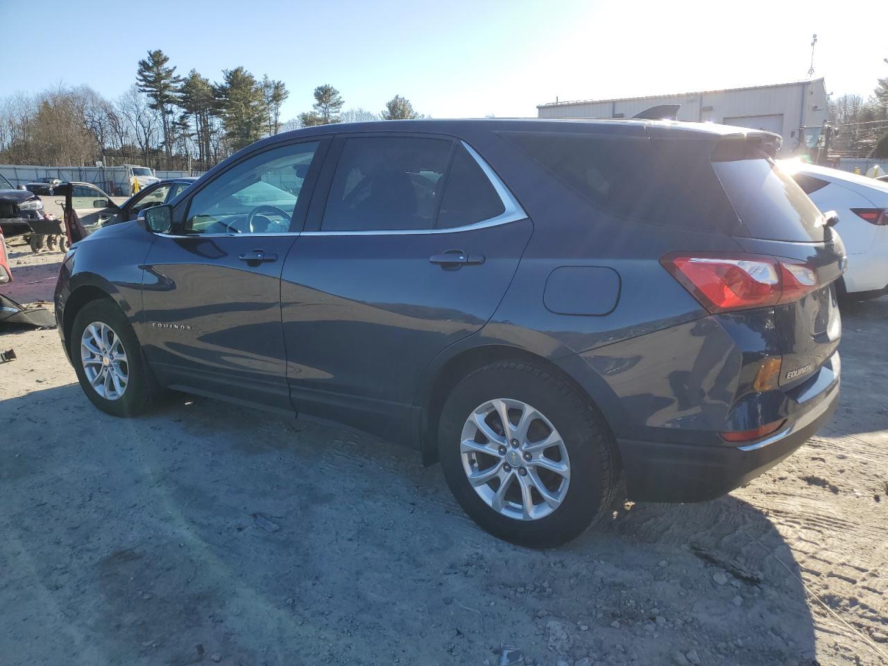 2019 CHEVROLET EQUINOX LT - Image 2