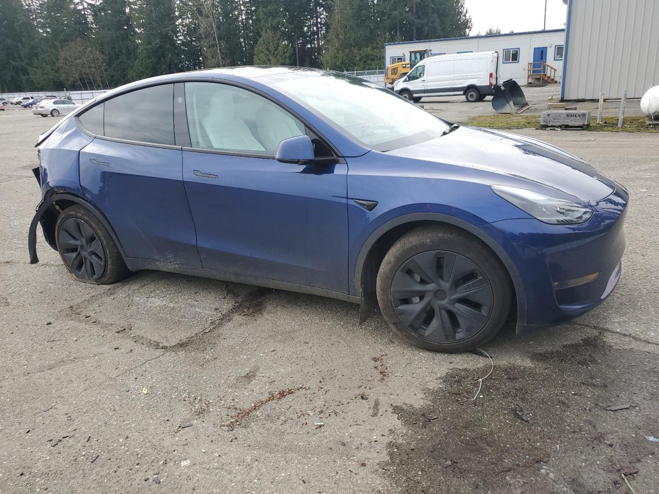 2024 TESLA MODEL Y - Image 4