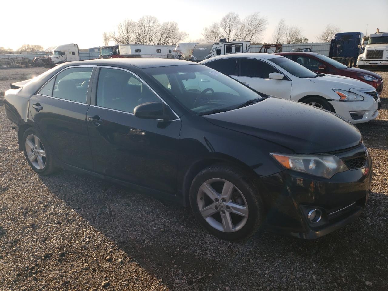 2013 TOYOTA CAMRY L - Image 4