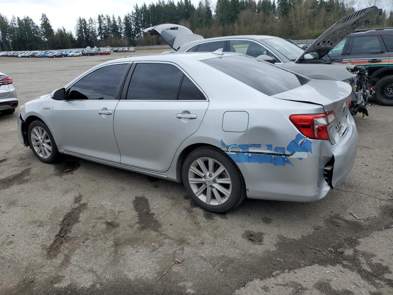 2012 TOYOTA CAMRY HYBR - Image 2
