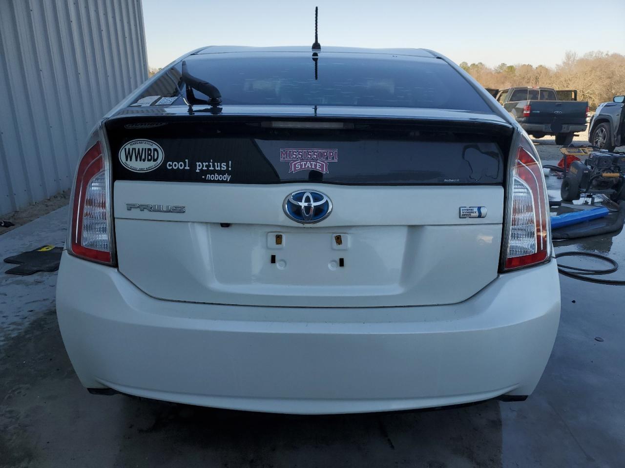 2015 TOYOTA PRIUS - Image 6