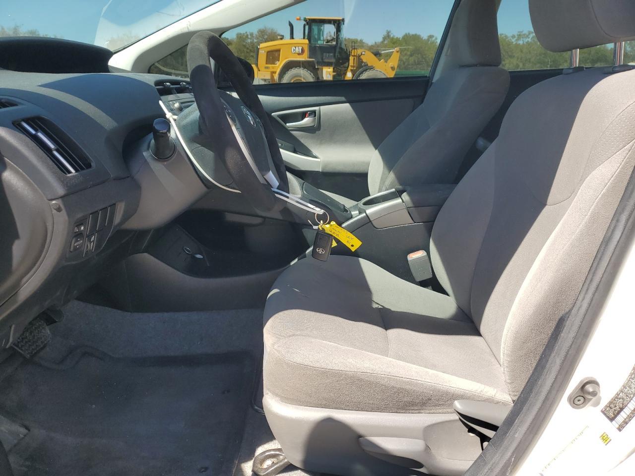 2015 TOYOTA PRIUS - Фото 7
