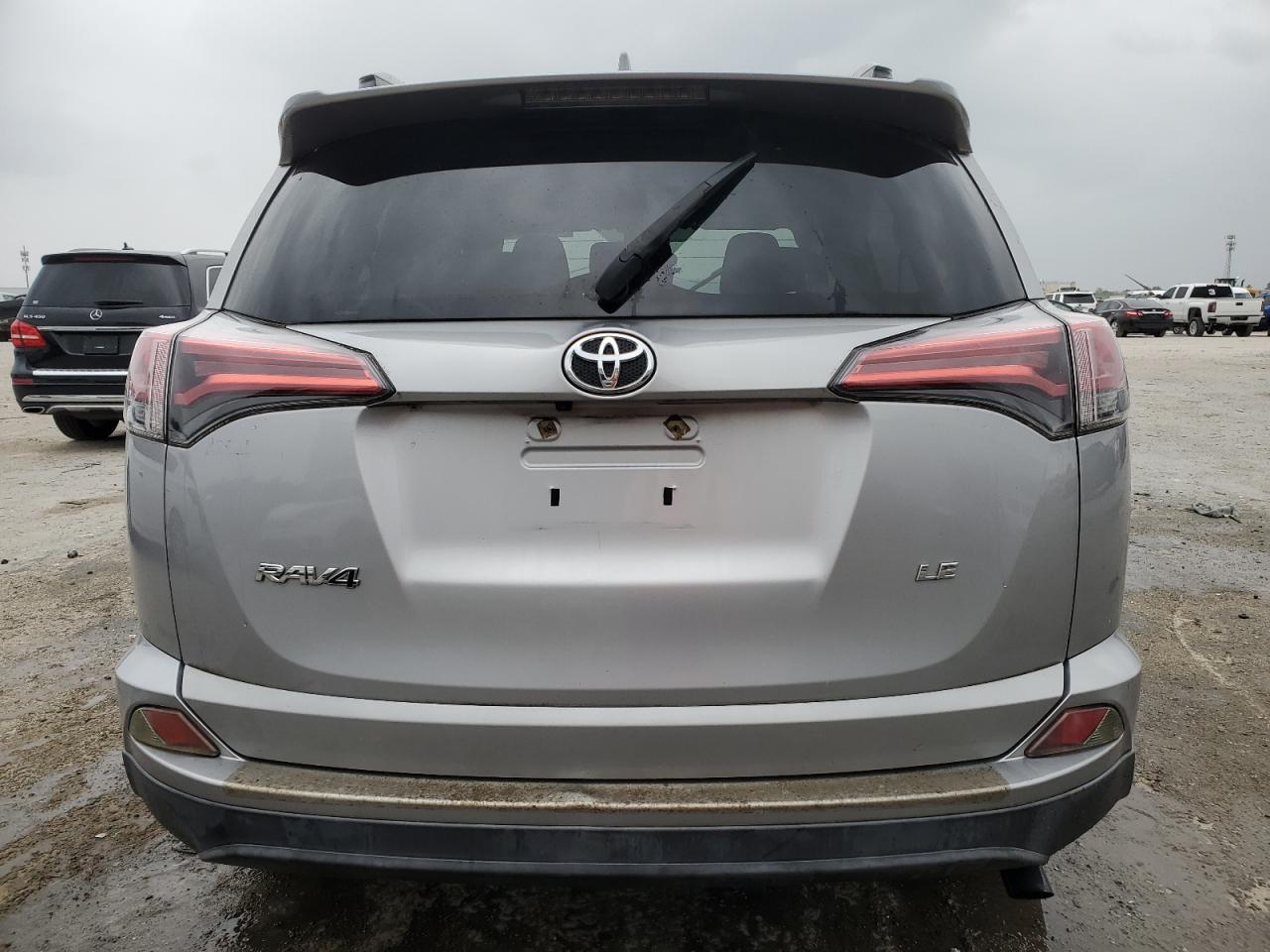 2016 TOYOTA RAV4 LE - Image 6