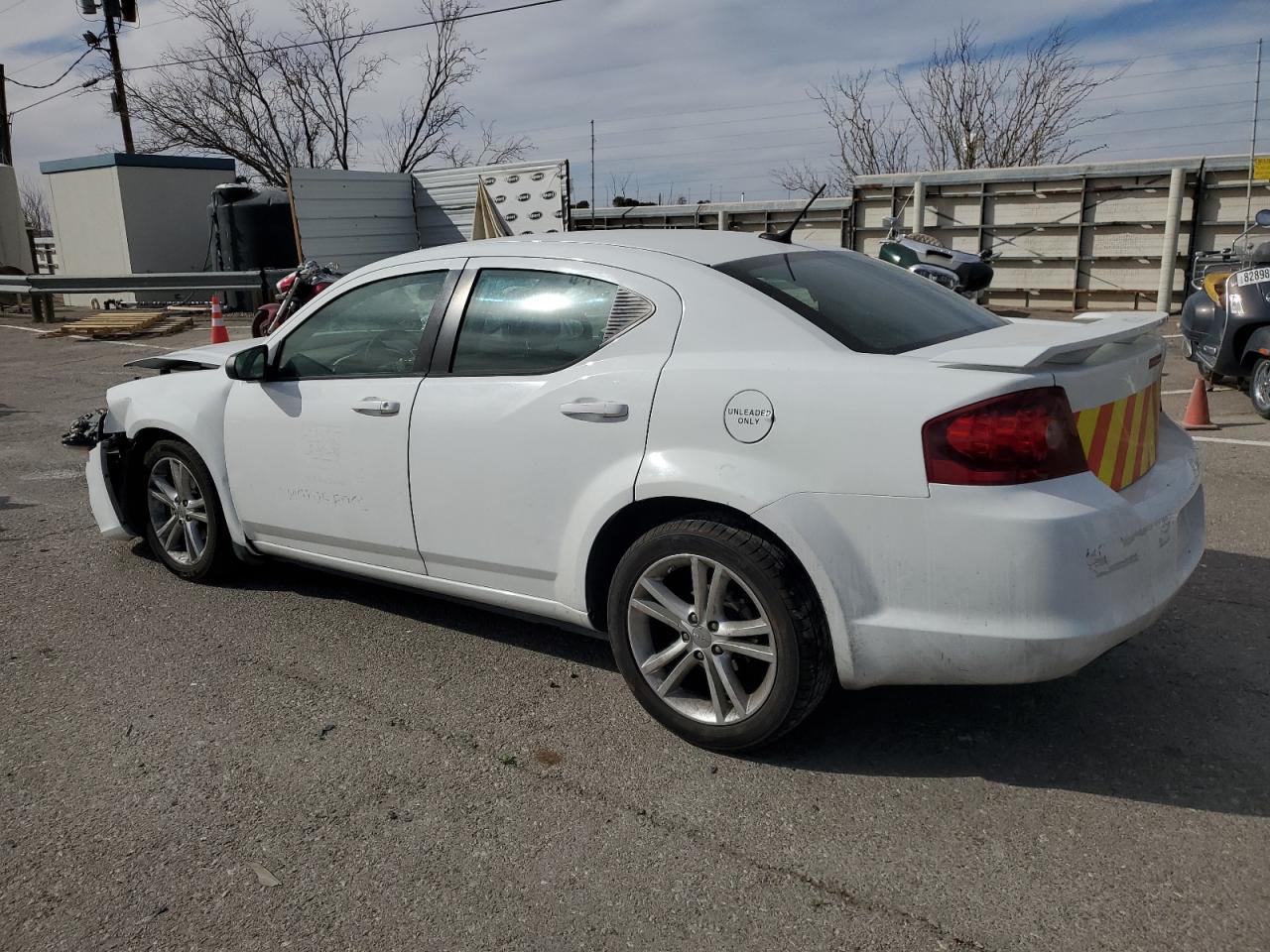 2014 DODGE AVENGER SE - Image 2