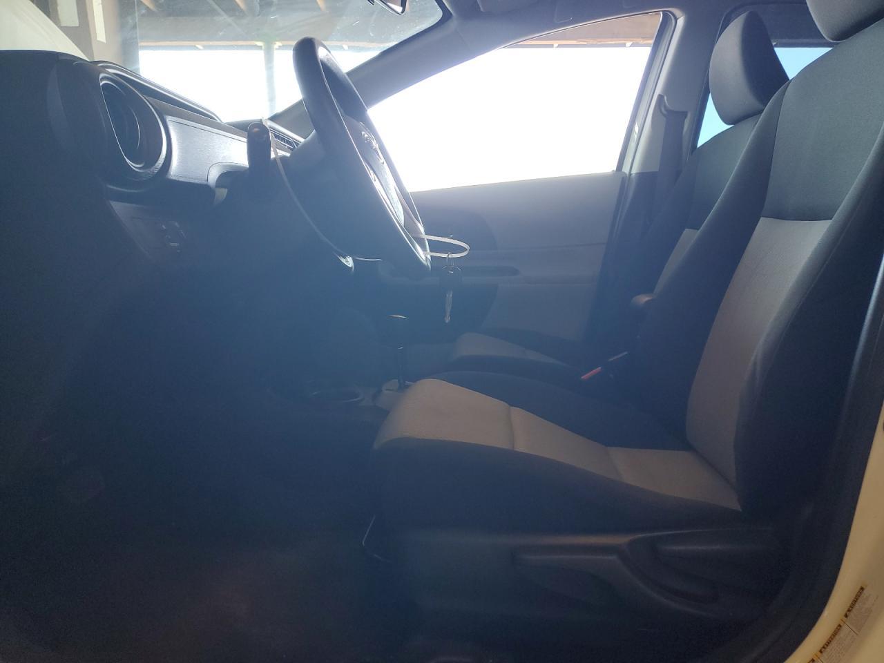 2013 TOYOTA PRIUS C - Image 7