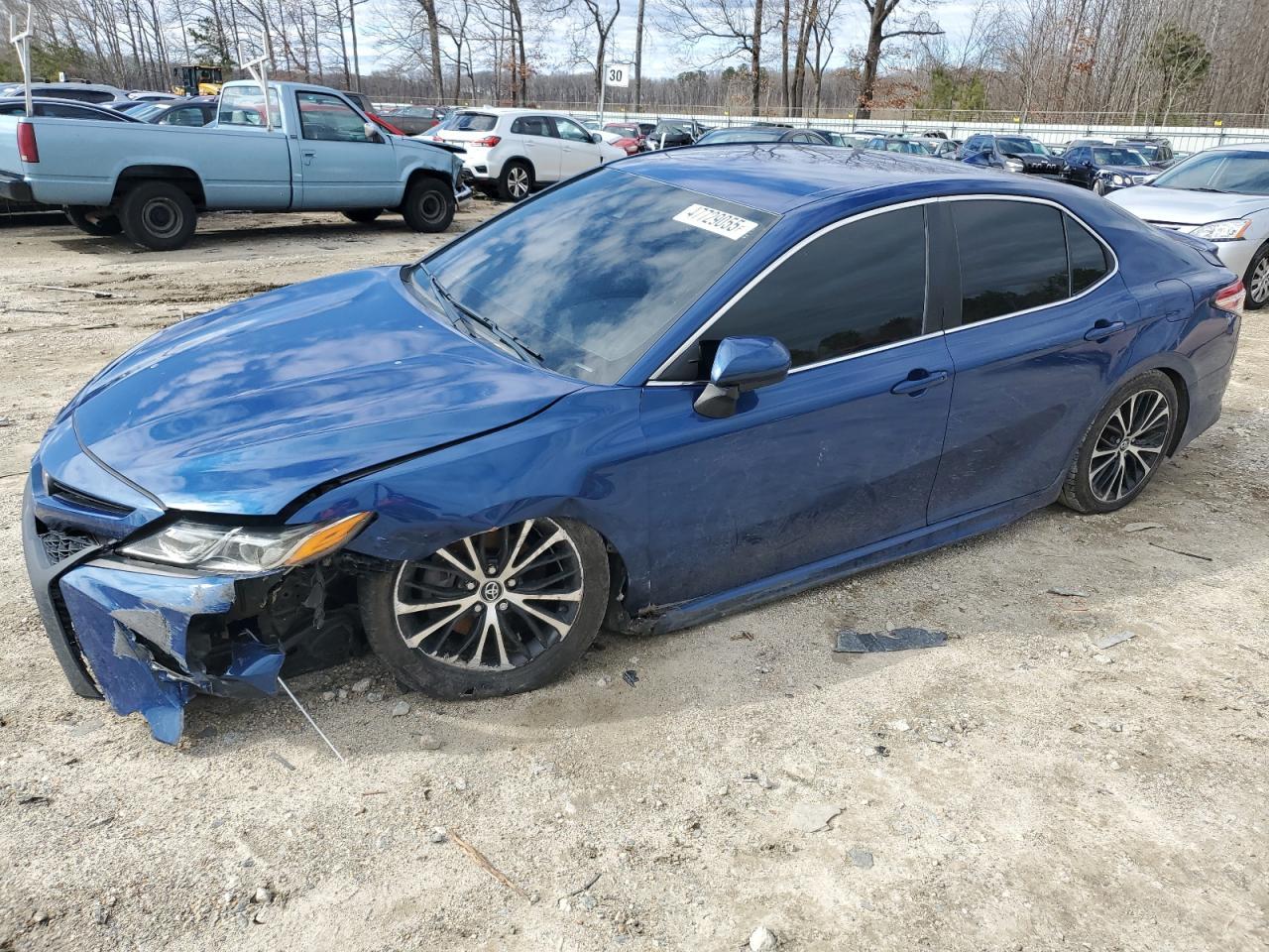 2020 TOYOTA CAMRY SE