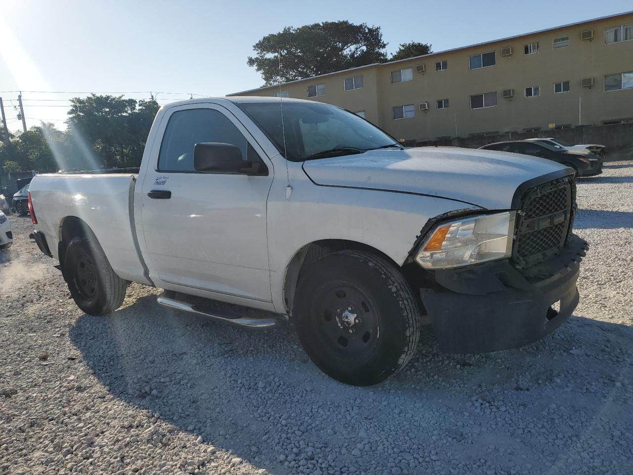2014 RAM 1500 ST - Фото 4