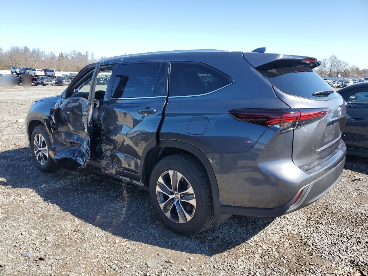 2024 TOYOTA HIGHLANDER - Image 2