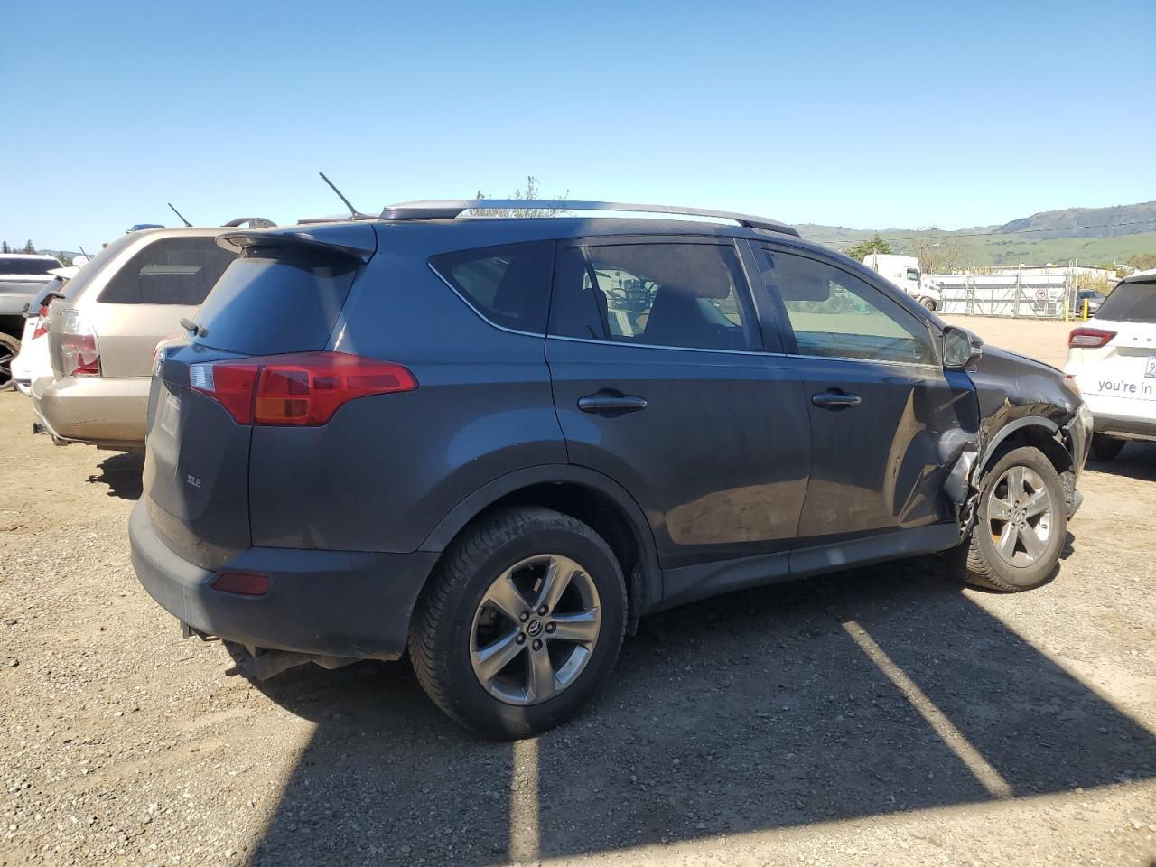 2015 TOYOTA RAV4 XLE - Image 3