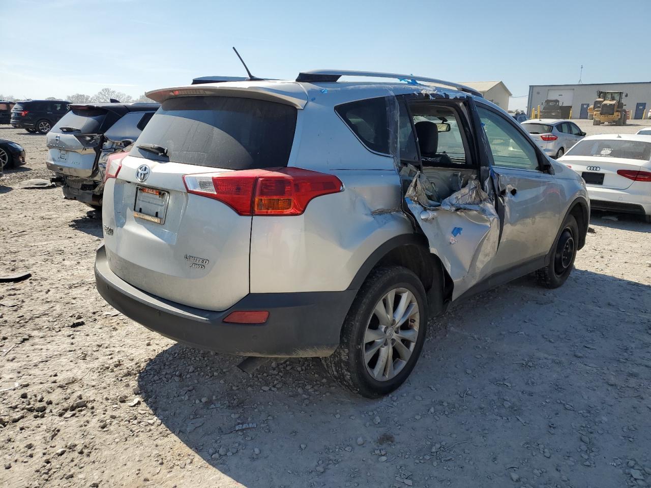 2015 TOYOTA RAV4 LIMIT - Фото 3