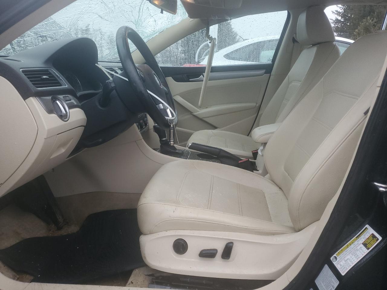 2015 VOLKSWAGEN PASSAT S - Фото 7