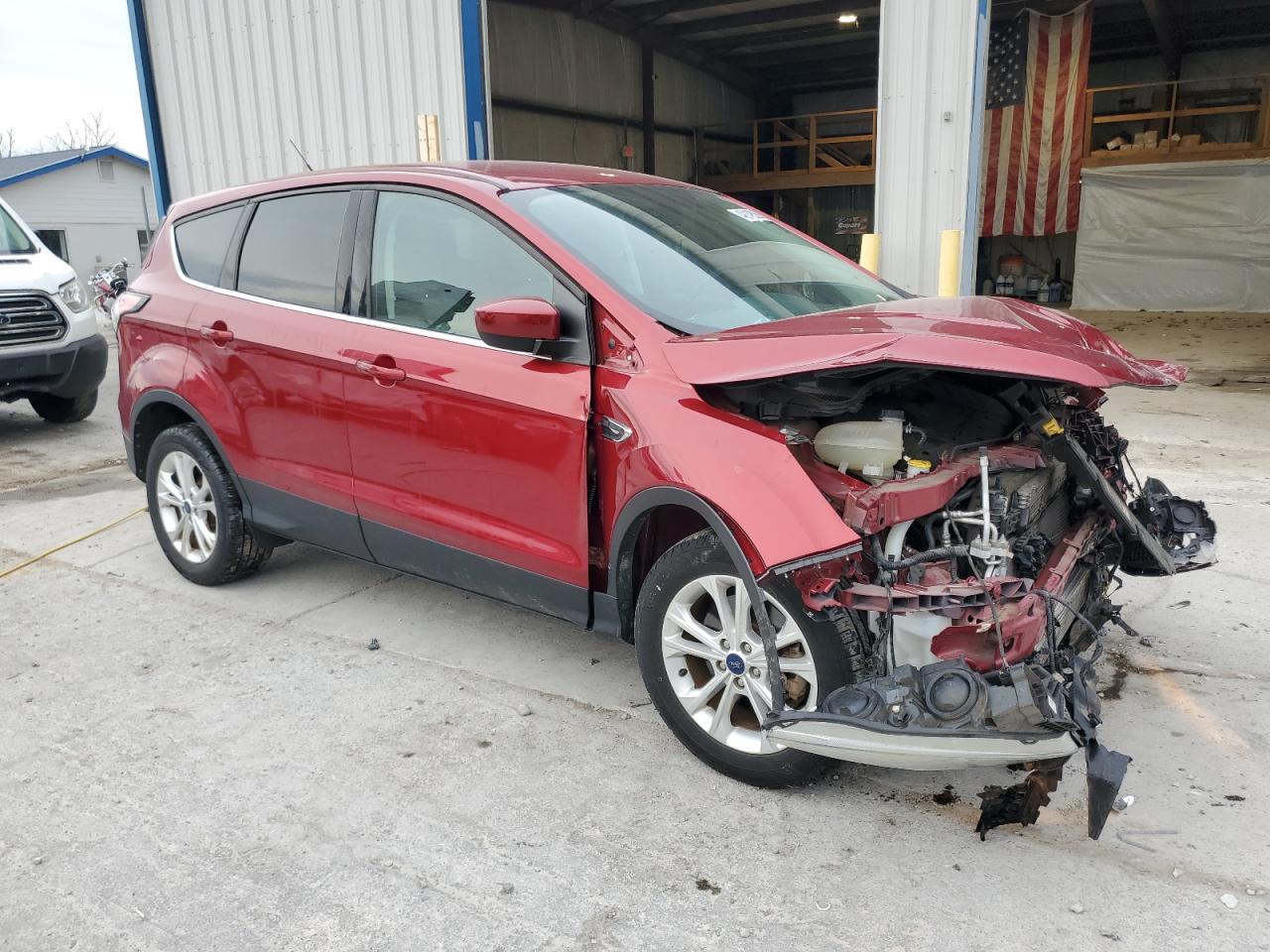 2017 FORD ESCAPE SE - Фото 4