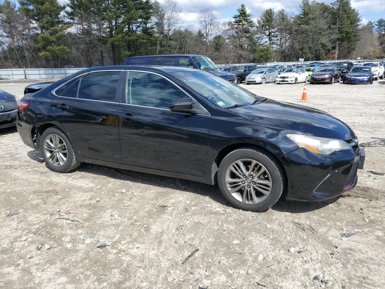 2016 TOYOTA CAMRY LE - Image 4
