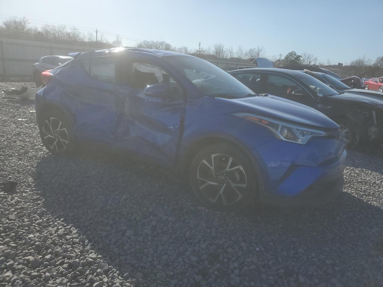 2018 TOYOTA C-HR XLE - Image 4