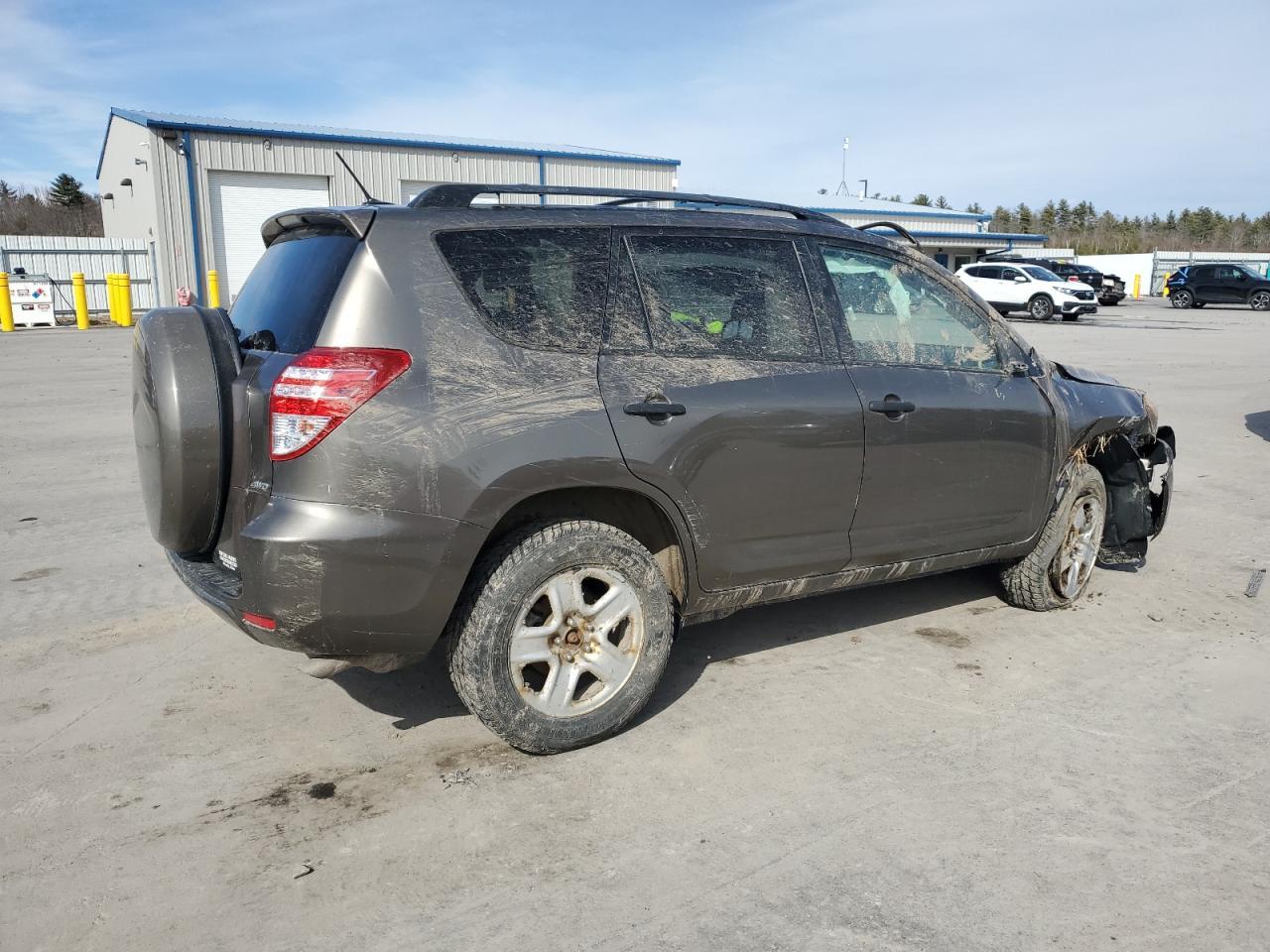 2011 TOYOTA RAV4 - Image 3
