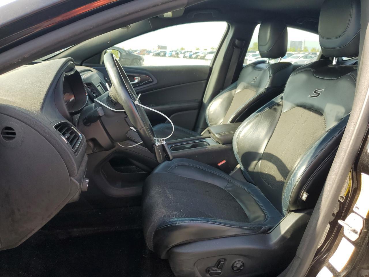 2015 CHRYSLER 200 S - Фото 7