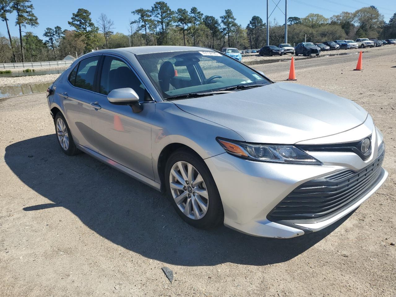 2018 TOYOTA CAMRY L - Фото 4