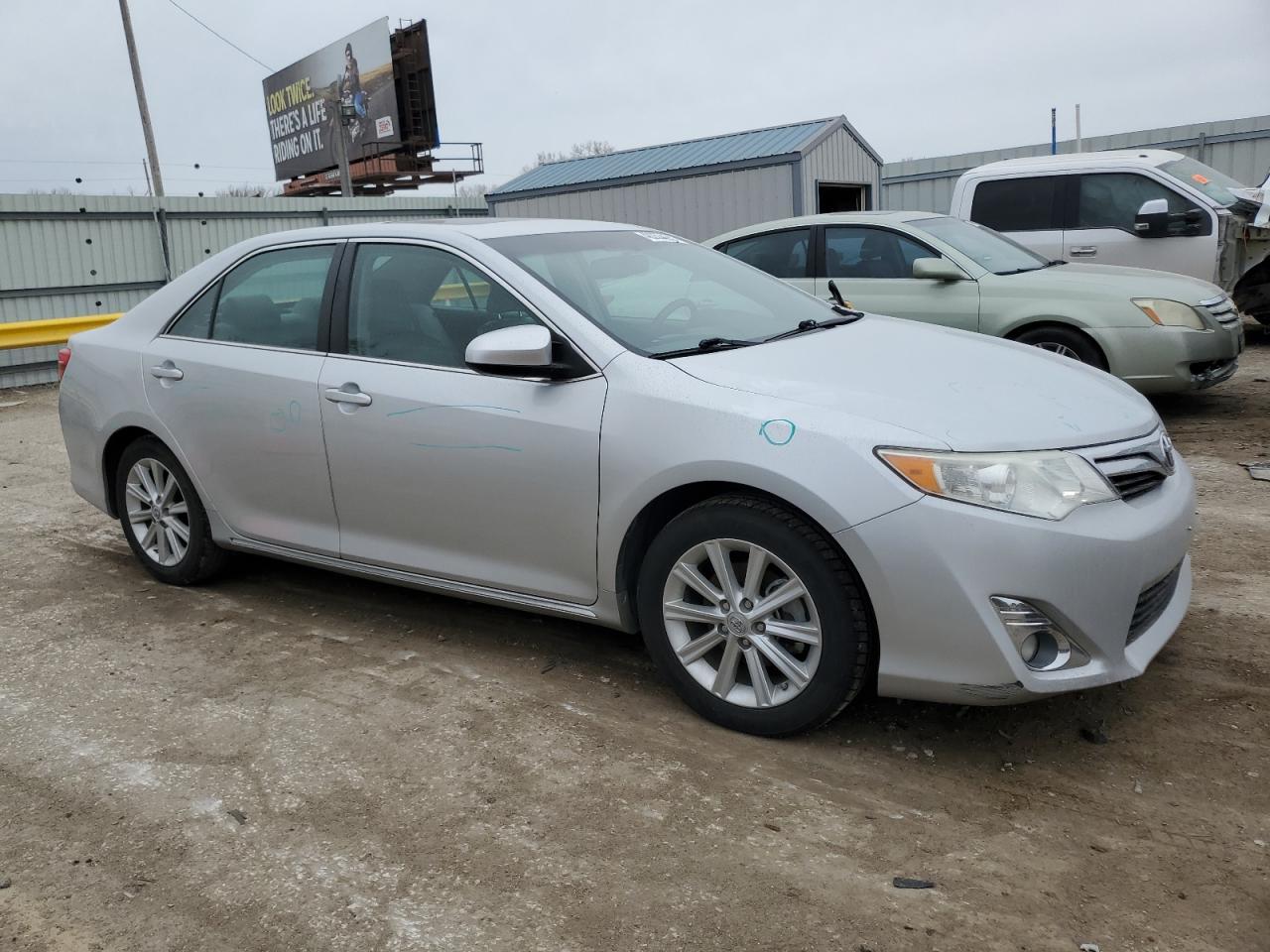 2014 TOYOTA CAMRY L - Фото 4