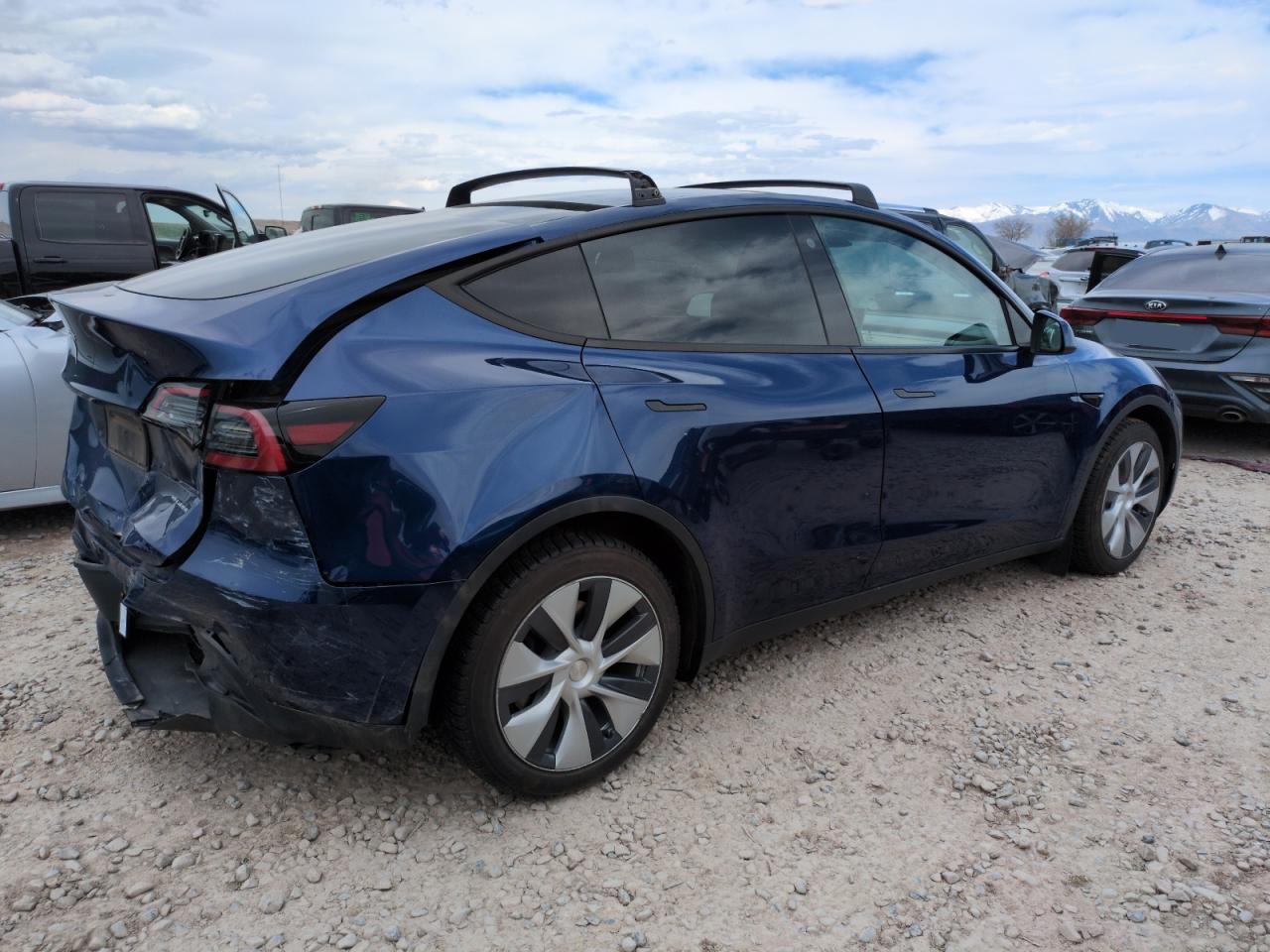 2022 TESLA MODEL Y - Фото 3