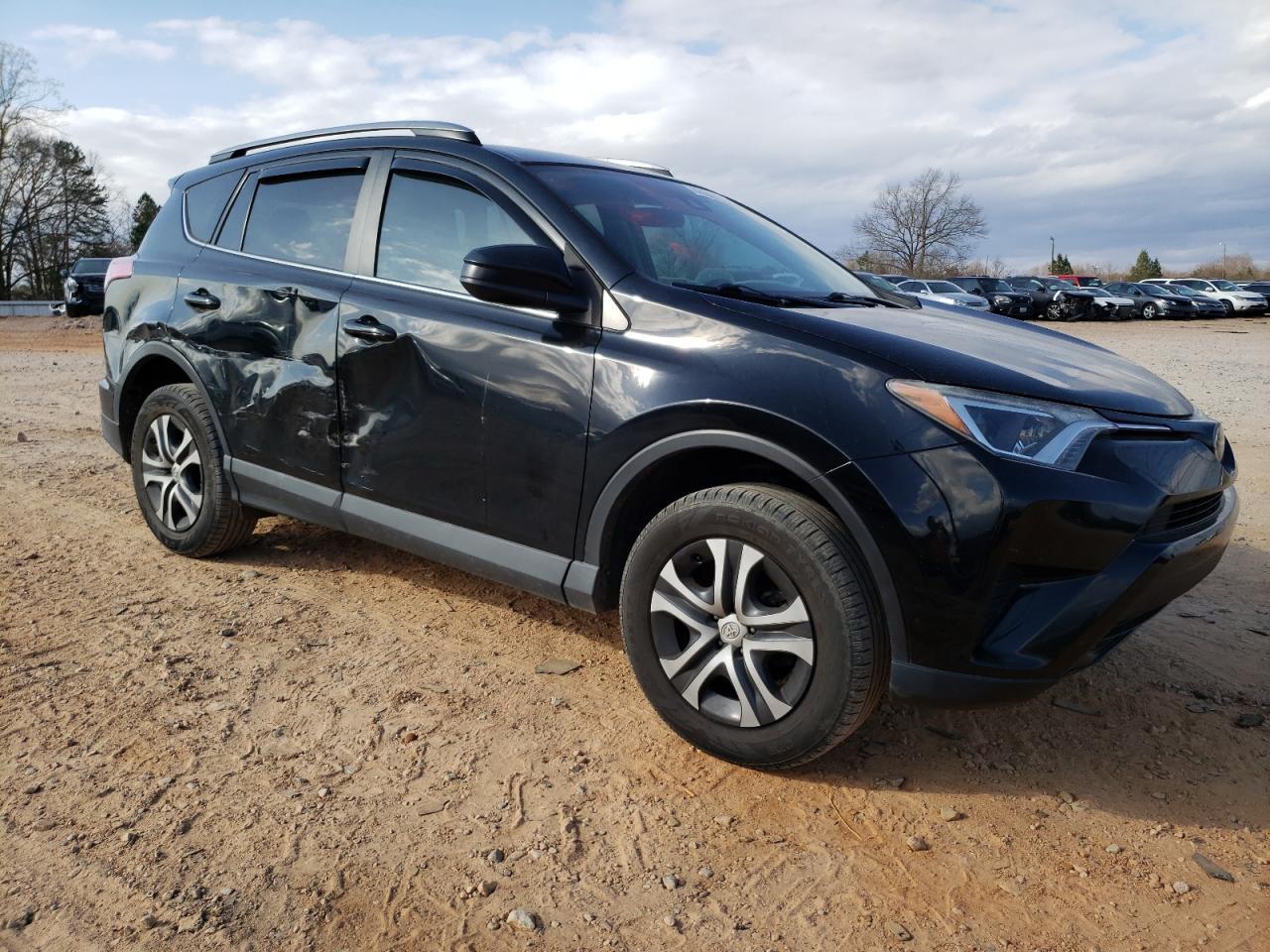 2017 TOYOTA RAV4 LE - Image 4