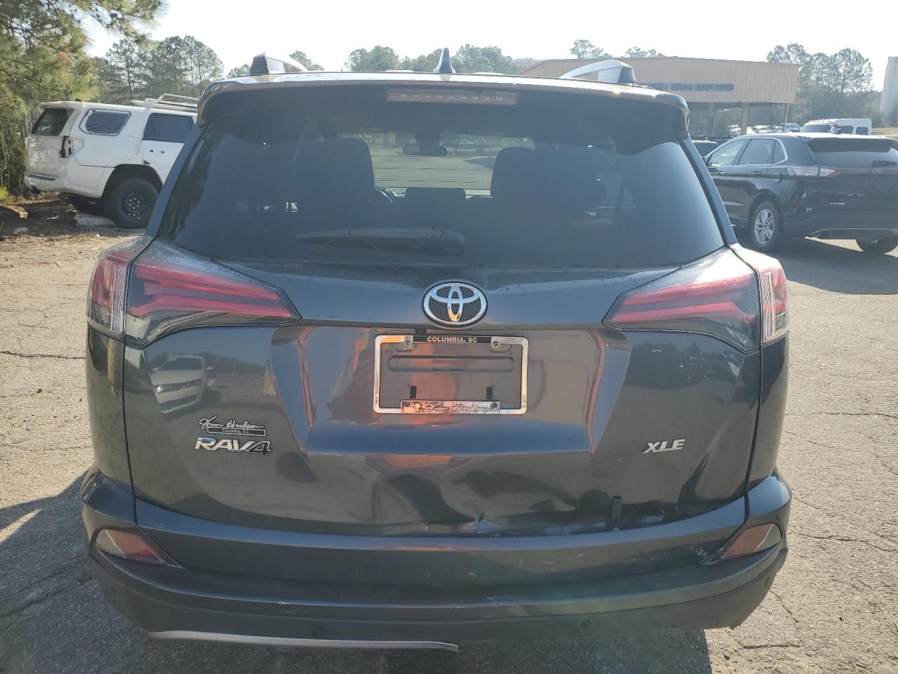 2017 TOYOTA RAV4 XLE - Image 6