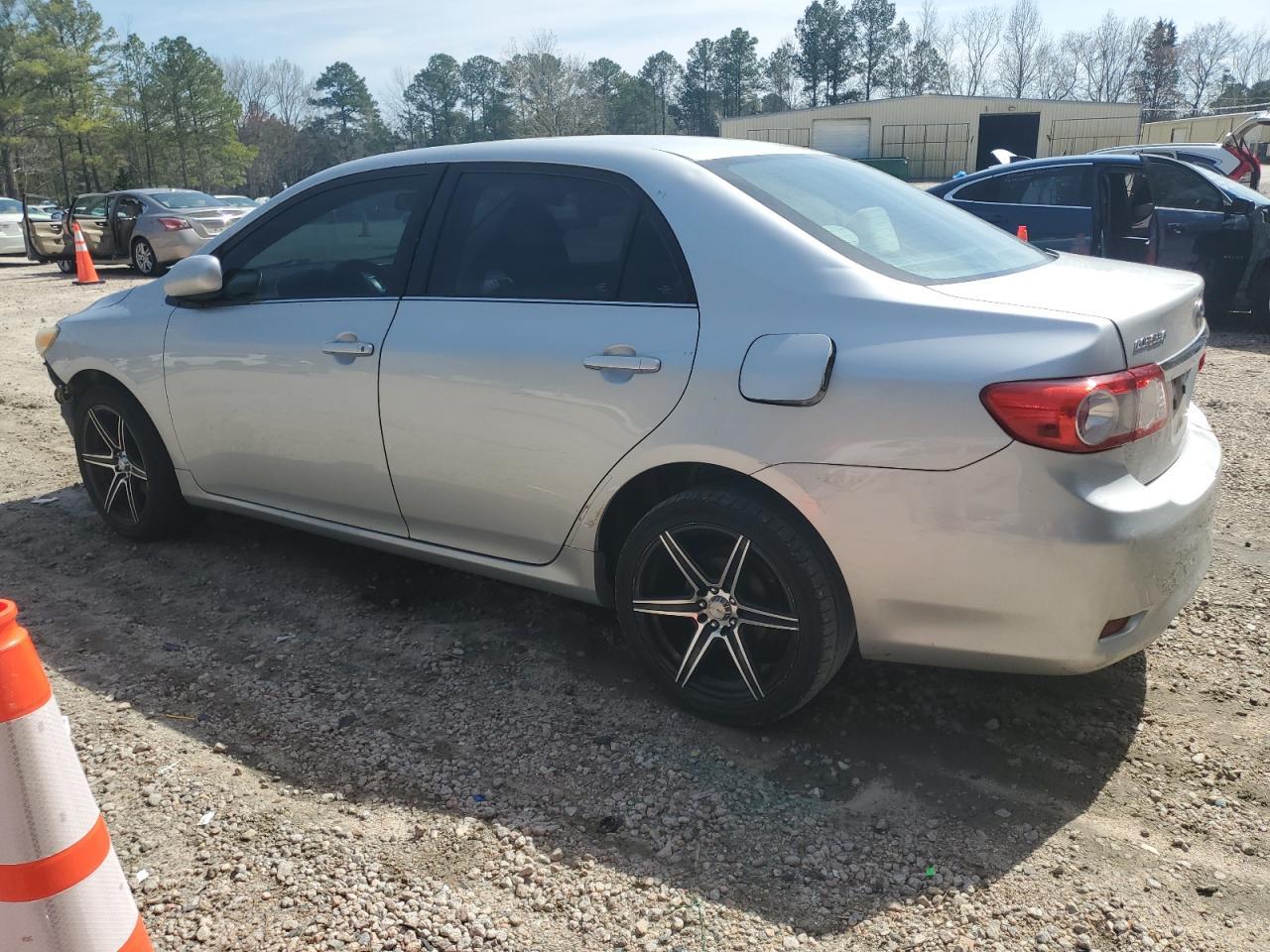 2013 TOYOTA COROLLA BA - Image 2