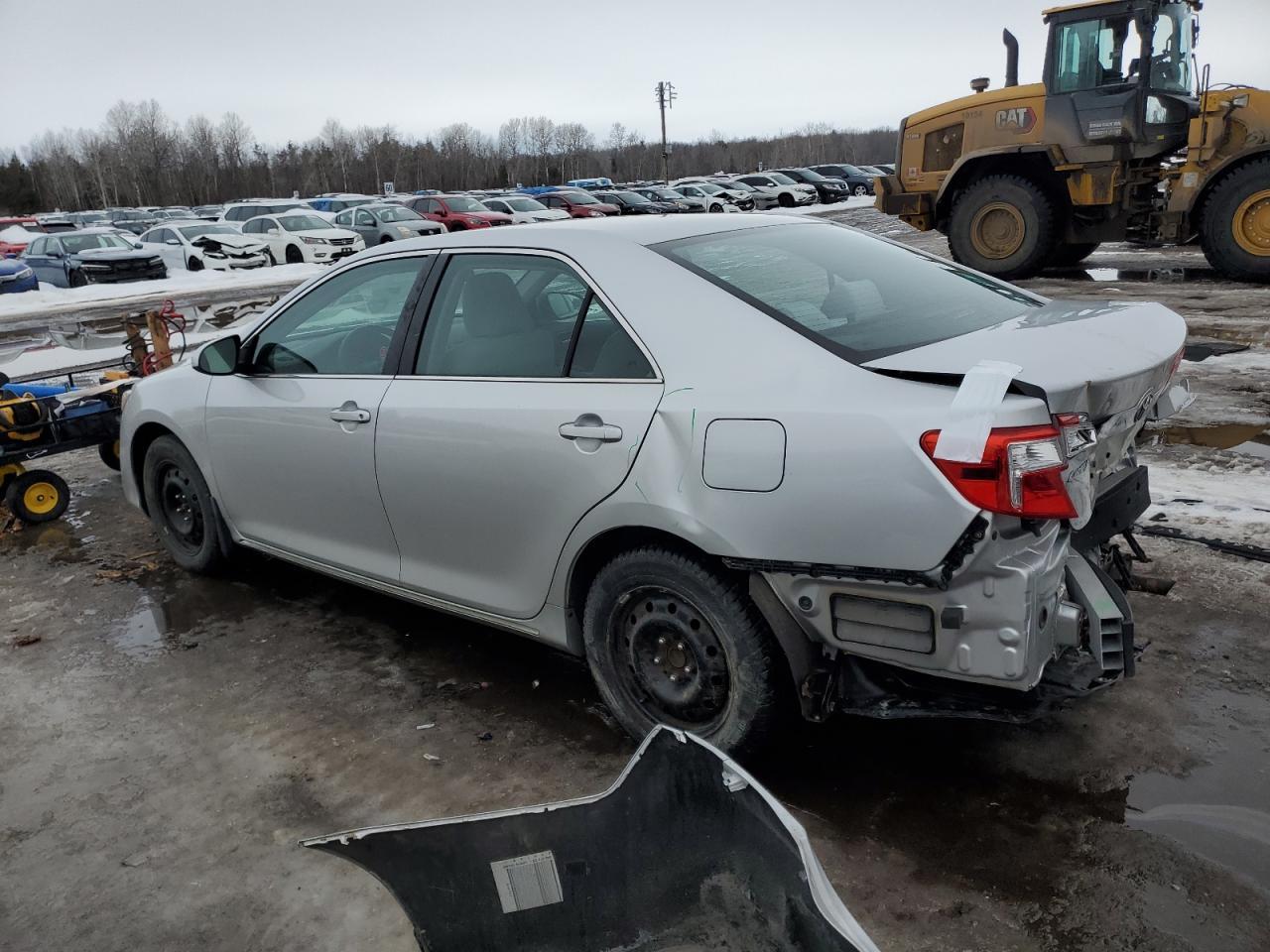 2013 TOYOTA CAMRY L - Фото 2