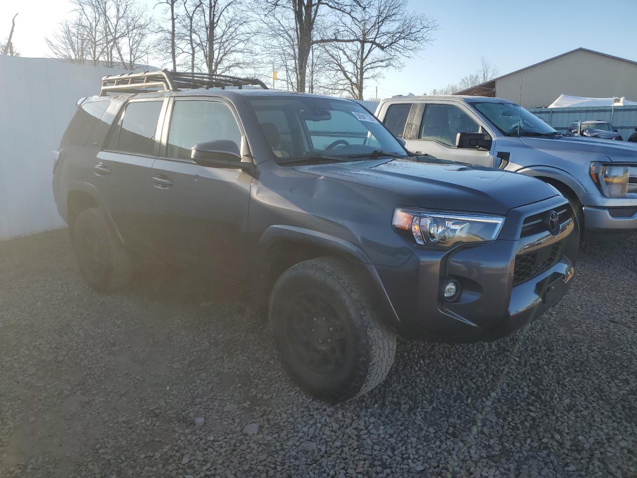 2022 TOYOTA 4RUNNER SR - Фото 4