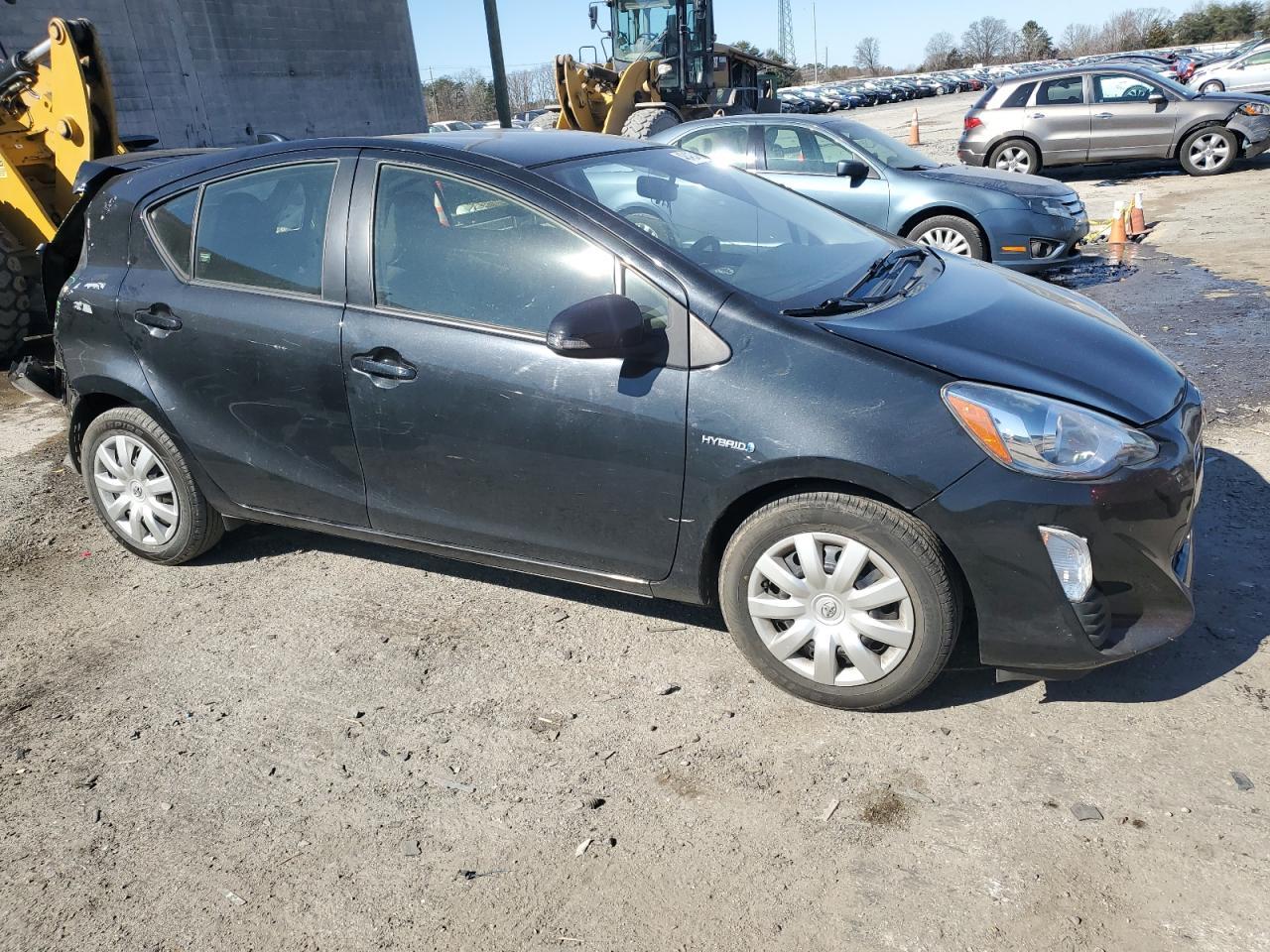 2016 TOYOTA PRIUS C - Image 4