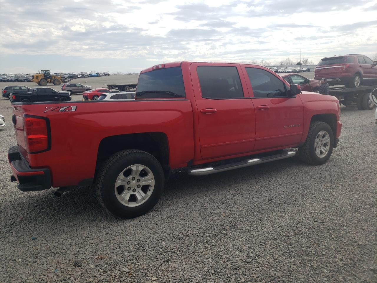 2018 CHEVROLET SILVERADO - Фото 3