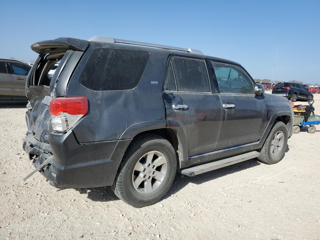 2011 TOYOTA 4RUNNER SR - Image 3