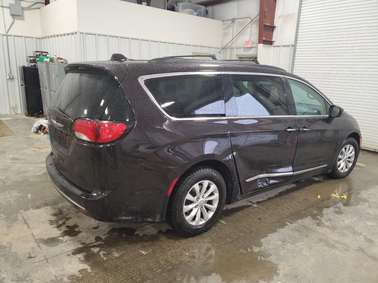 2017 CHRYSLER PACIFICA T - Image 3