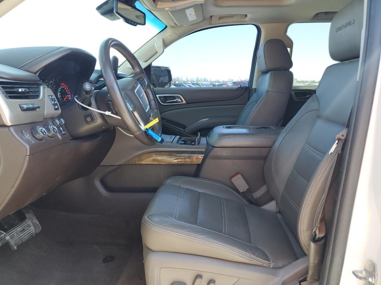 2016 GMC YUKON DENA - Фото 7