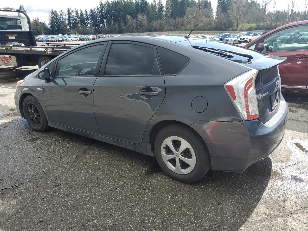 2015 TOYOTA PRIUS - Фото 2