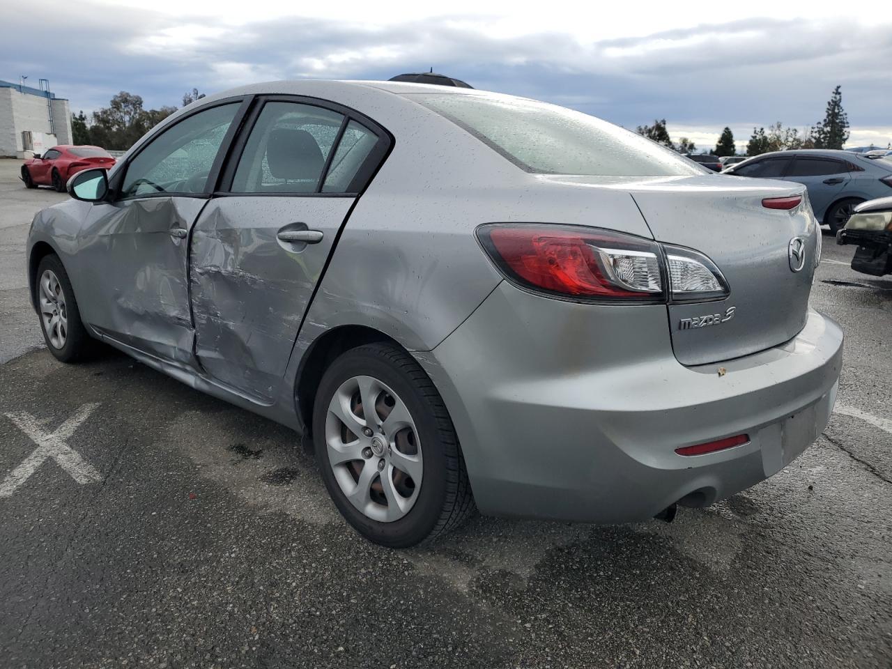 2013 MAZDA 3 I - Фото 2