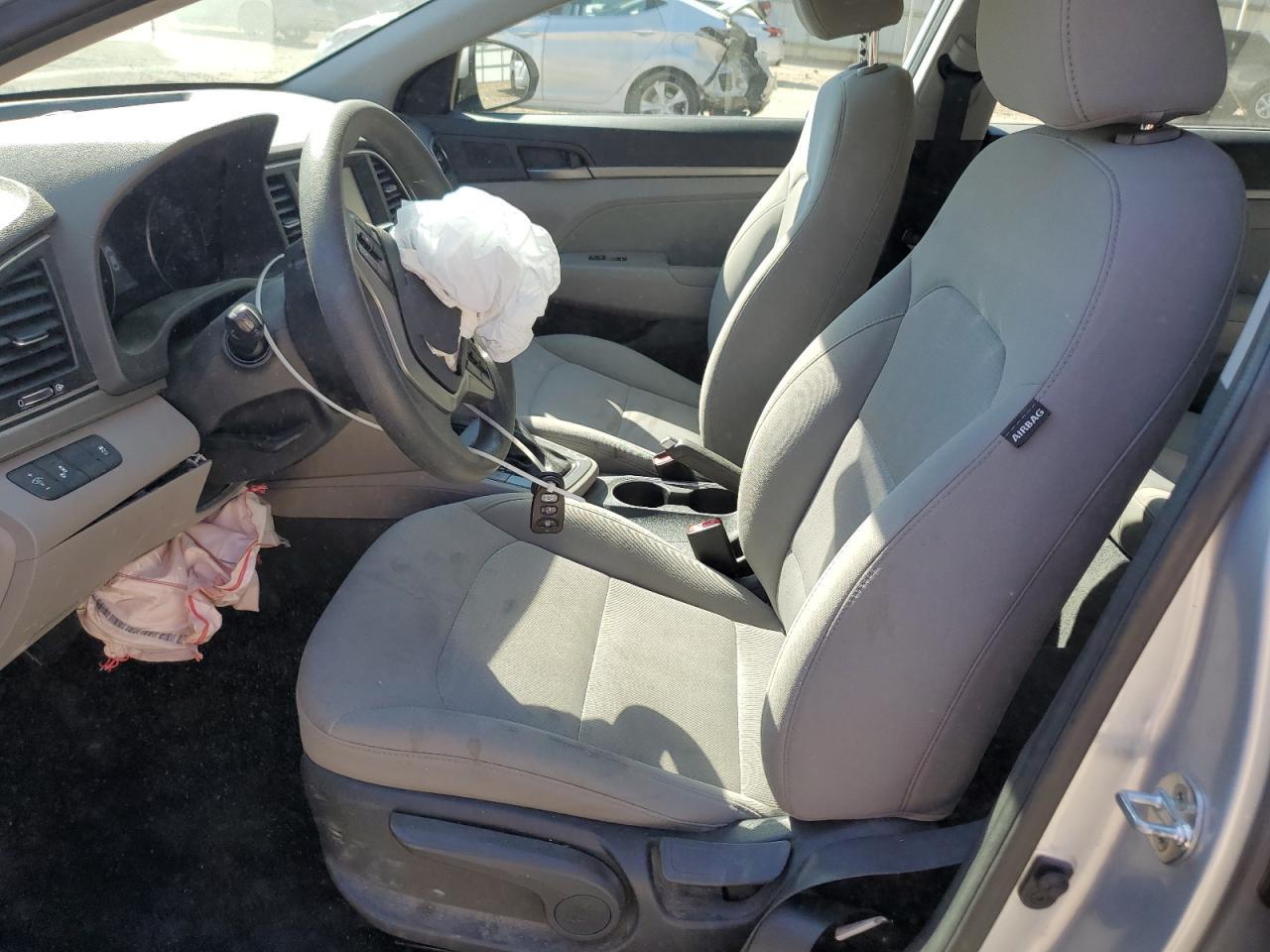 2018 HYUNDAI ELANTRA SE - Image 7