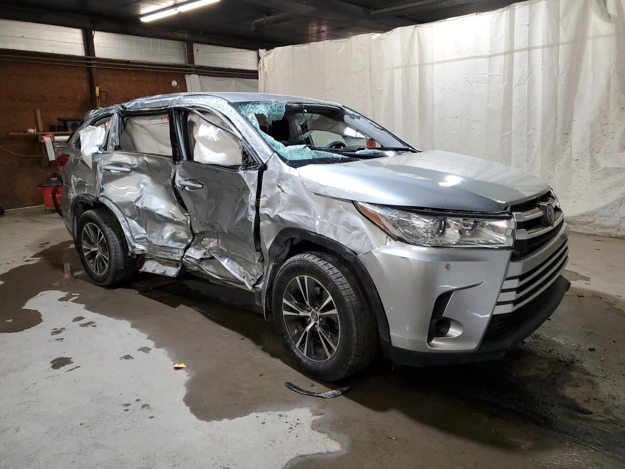 2019 TOYOTA HIGHLANDER - Image 4