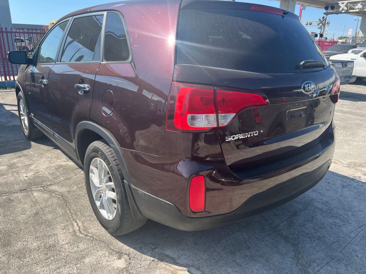 2015 KIA SORENTO LX - Image 3