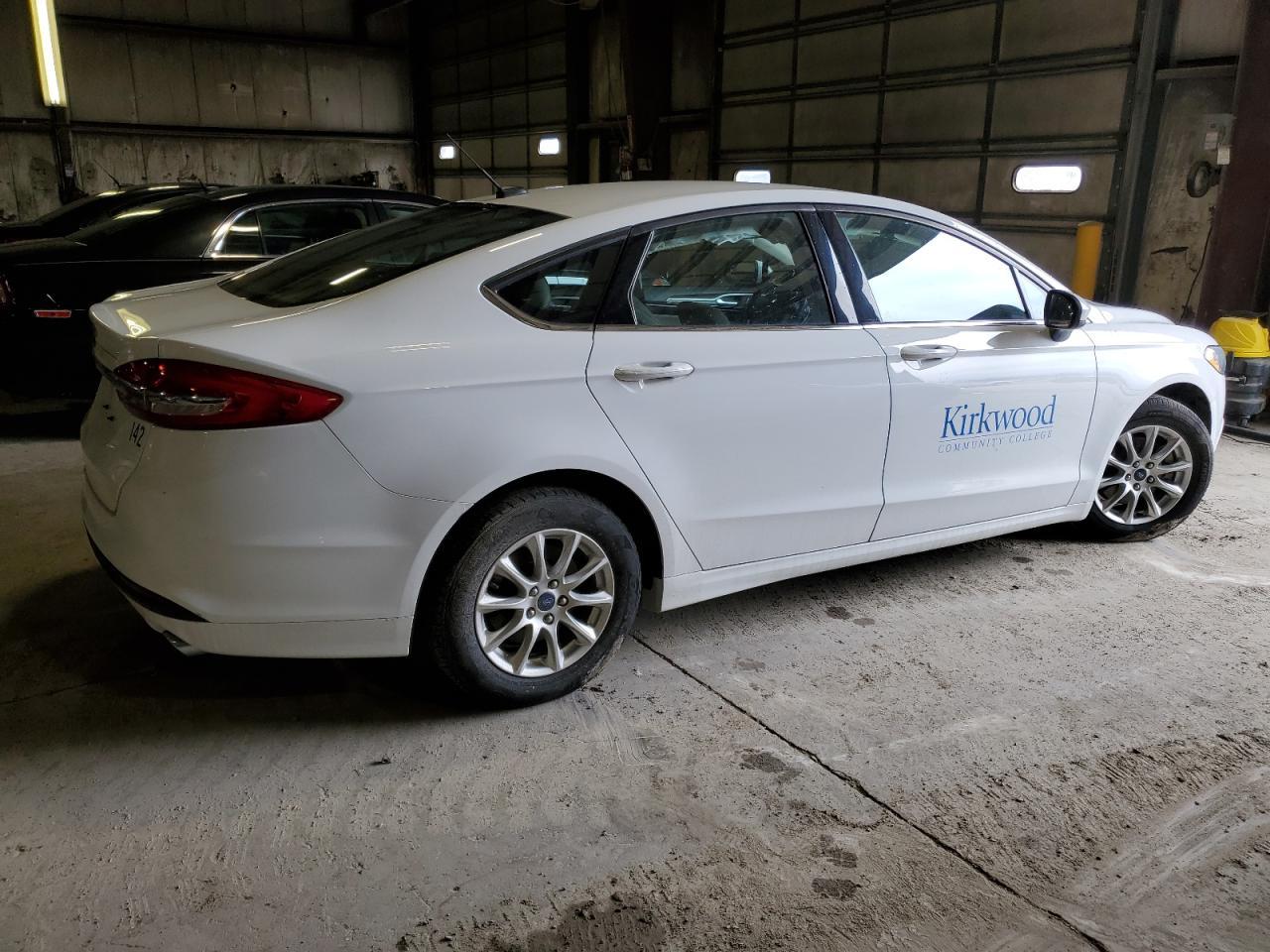 2017 FORD FUSION S - Фото 3