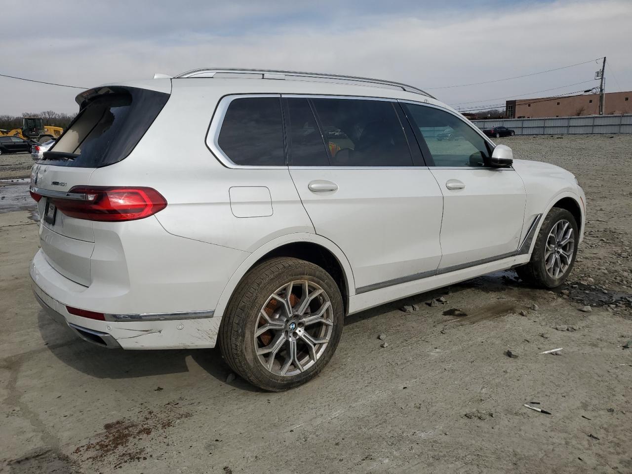 2022 BMW X7 XDRIVE4 - Фото 3