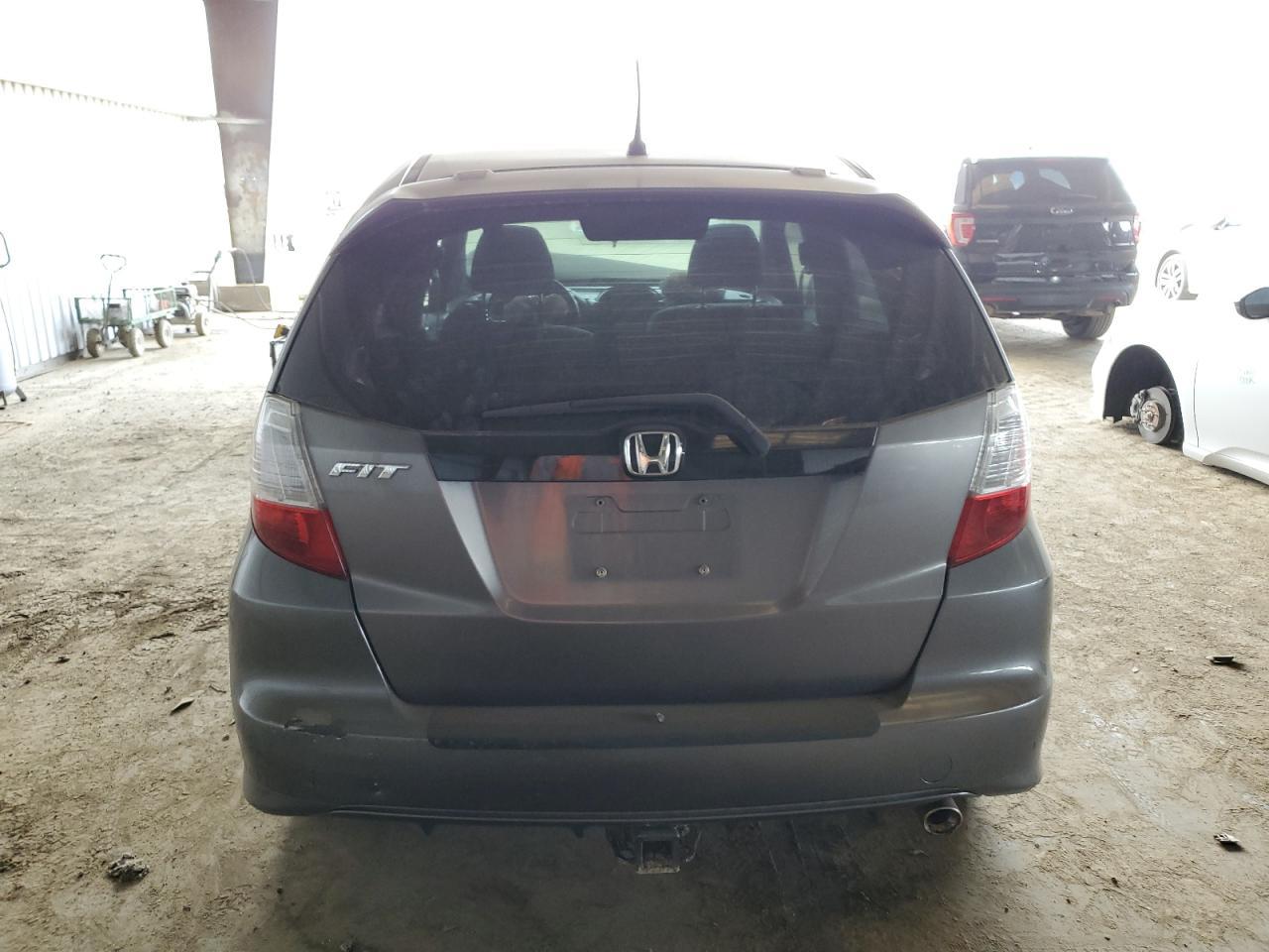 2011 HONDA FIT SPORT - Image 6