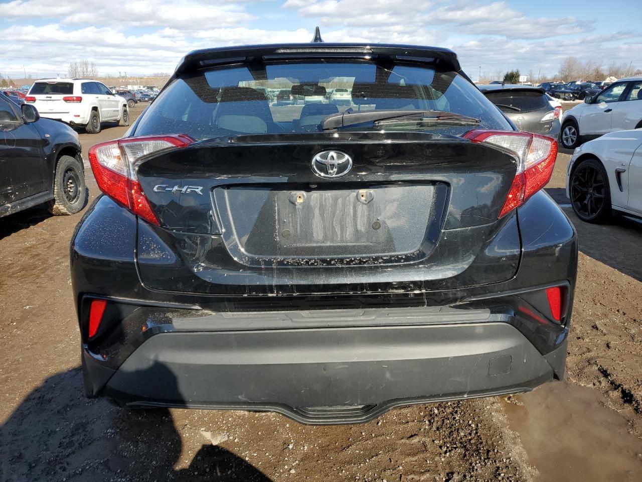 2018 TOYOTA C-HR XLE - Фото 6
